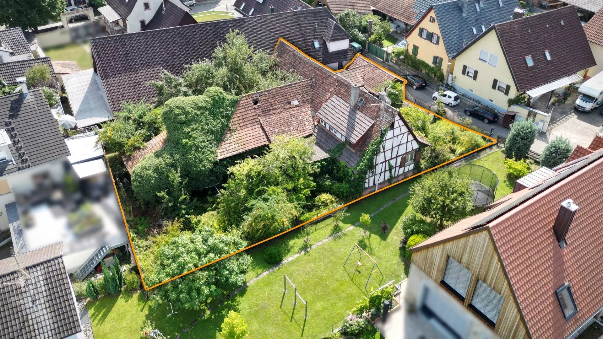Immobilienangebot - Freiburg i. Br. / Tiengen - Grundstücke - Bieterverfahren - Ruhig gelegenes, großzügiges Baugrundstück im alten Ortskern von Freiburg-Tiengen