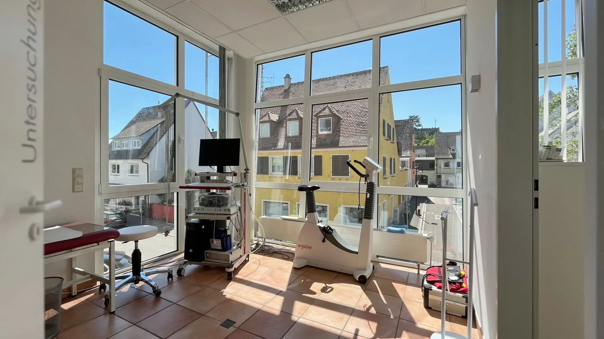 Immobilienangebot - Breisach am Rhein - Gewerbe - Renditestarke Kapitalanlage in bester Innenstadtlage - vermietete Praxis in Breisach