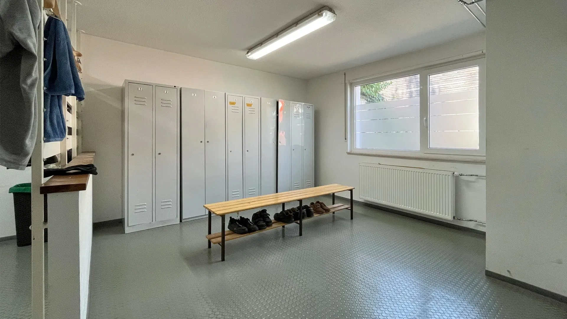 Immobilienangebot - Freiburg im Breisgau - Gewerbe - Moderne Werkstatthalle mit Büro- und Sozialräumen im Industriegebiet Freiburg Nord